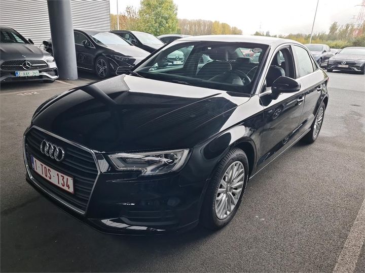 AUDI A3 BERLINE 2018 wauzzz8v0j1045224