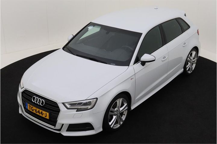 AUDI A3 SPORTBACK 2018 wauzzz8v0ja135473