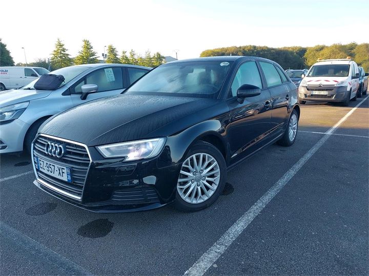 AUDI A3 SPORTBACK 2018 wauzzz8v0ja152886