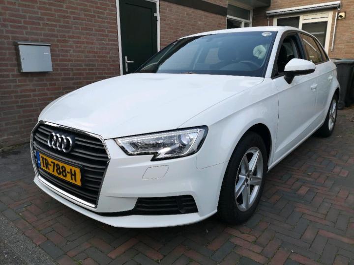 AUDI A3 2018 wauzzz8v0ka012614