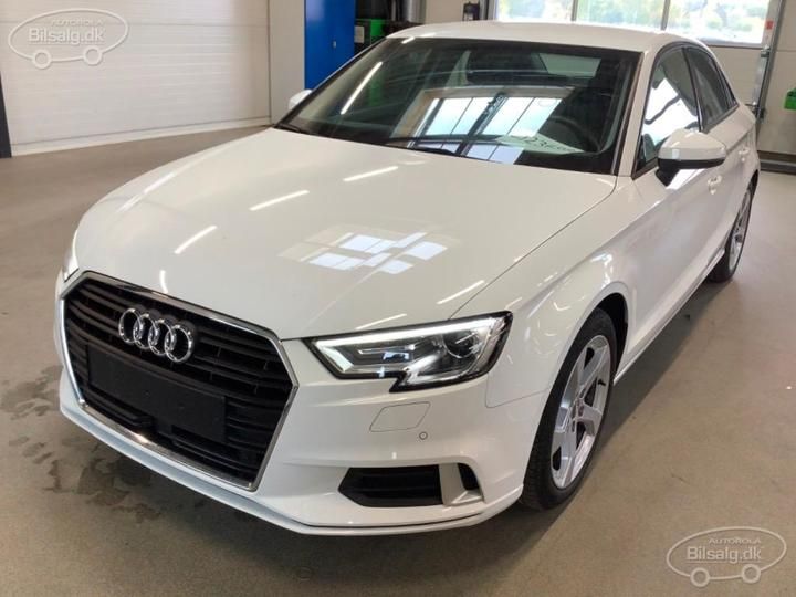 AUDI A3 SALOON 2019 wauzzz8v0ka064213