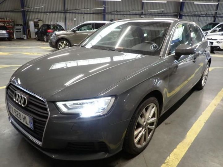 AUDI A3 SPORTBACK 2019 wauzzz8v0ka107559