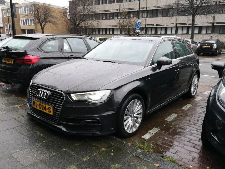 AUDI A3 SPORTBACK 2015 wauzzz8v1fa137157