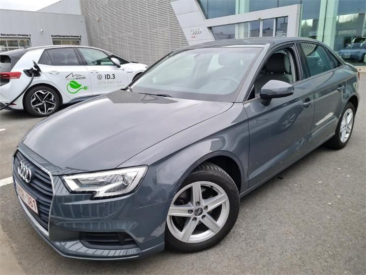 AUDI A3 BERLINE 2017 wauzzz8v1h1045873