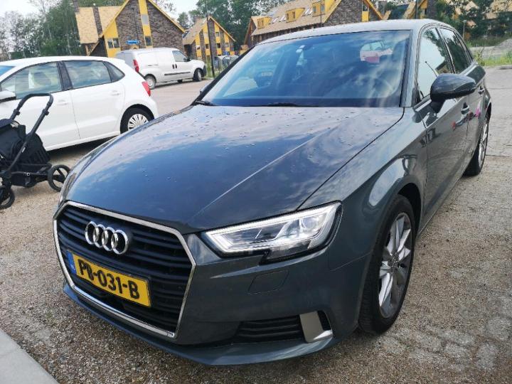 AUDI A3 SPORTBACK 2017 wauzzz8v1ha137887