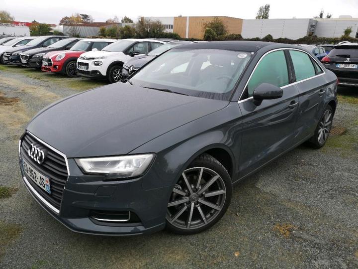 AUDI A3 BERLINE 2017 wauzzz8v1j1017951