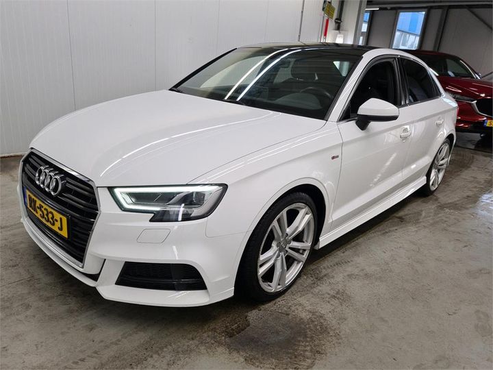 AUDI A3 2018 wauzzz8v1j1024771