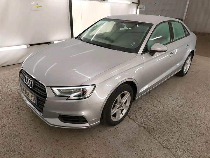 AUDI A3 SPORTBACK 2018 wauzzz8v1j1072710