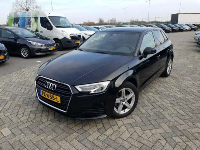 AUDI A3 2017 wauzzz8v1ja033051