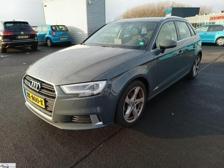 AUDI A3 SPORTBACK 2018 wauzzz8v1ja059035