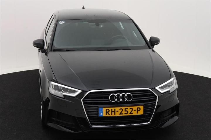 AUDI A3 SPORTBACK 2017 wauzzz8v1ja062419