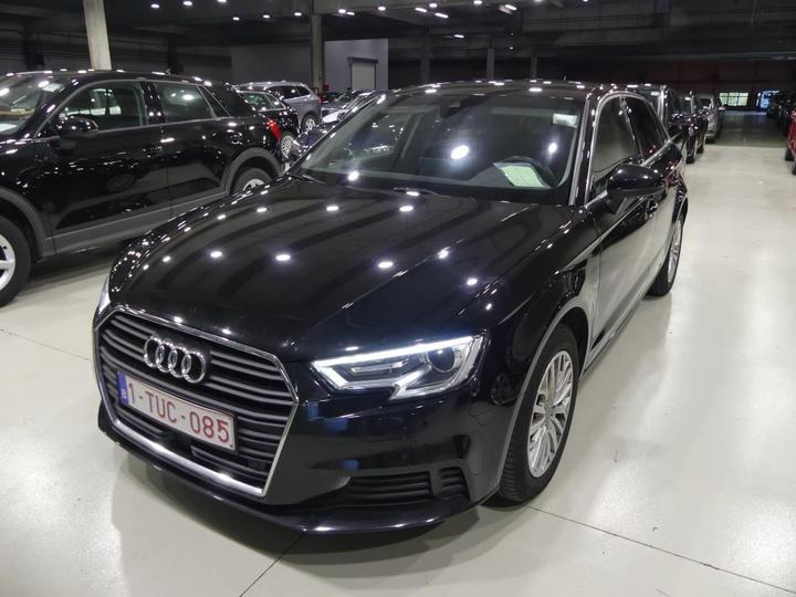 AUDI A3 SPORTBACK 2018 wauzzz8v1ja087403