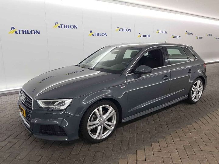 AUDI A3 SPORTBACK 2018 wauzzz8v1ja123378