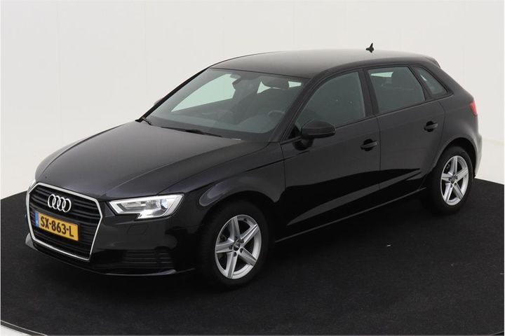 AUDI A3 SPORTBACK 2018 wauzzz8v1ja130430