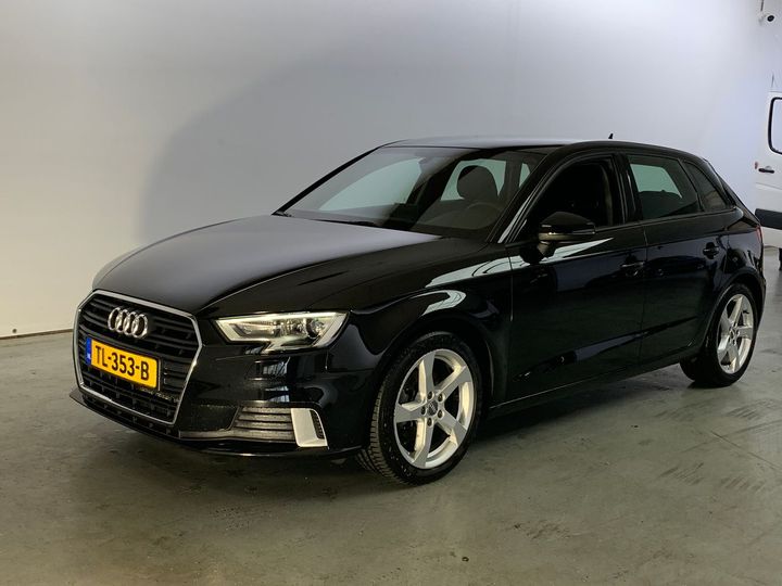 AUDI A3 SPORTBACK 2018 wauzzz8v1ja135160