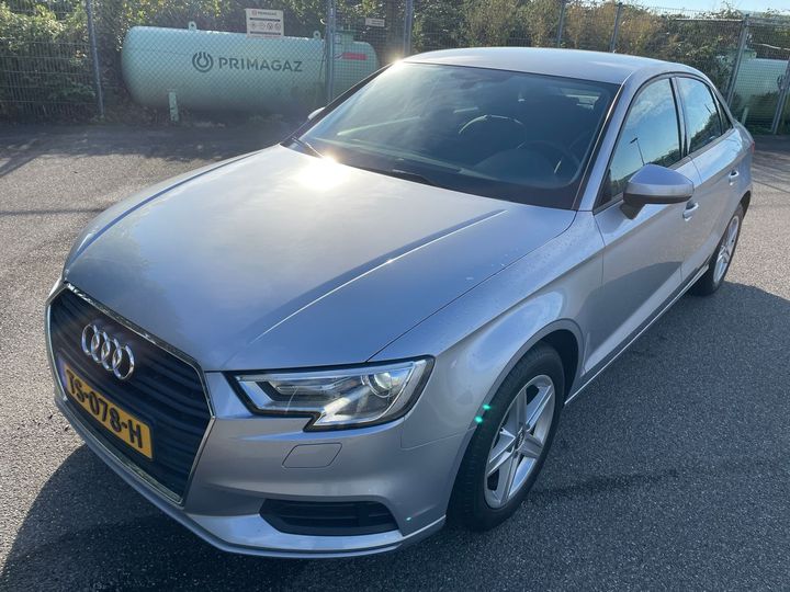 AUDI A3 LIMOUSINE 2018 wauzzz8v1k1005686