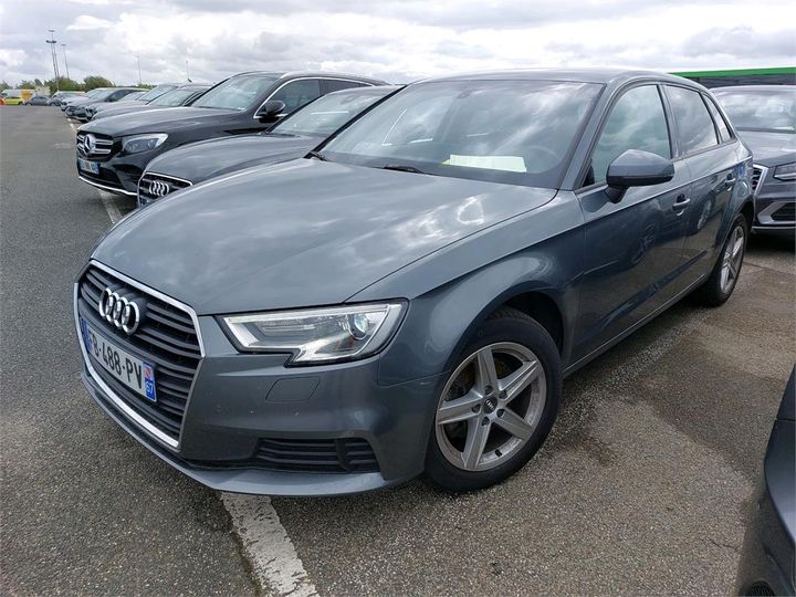 AUDI A3 SPORTBACK 2018 wauzzz8v1ka029681