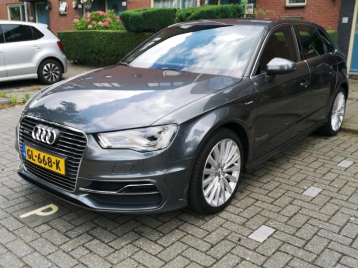 AUDI A3 SPORTBACK 2015 wauzzz8v2fa186822