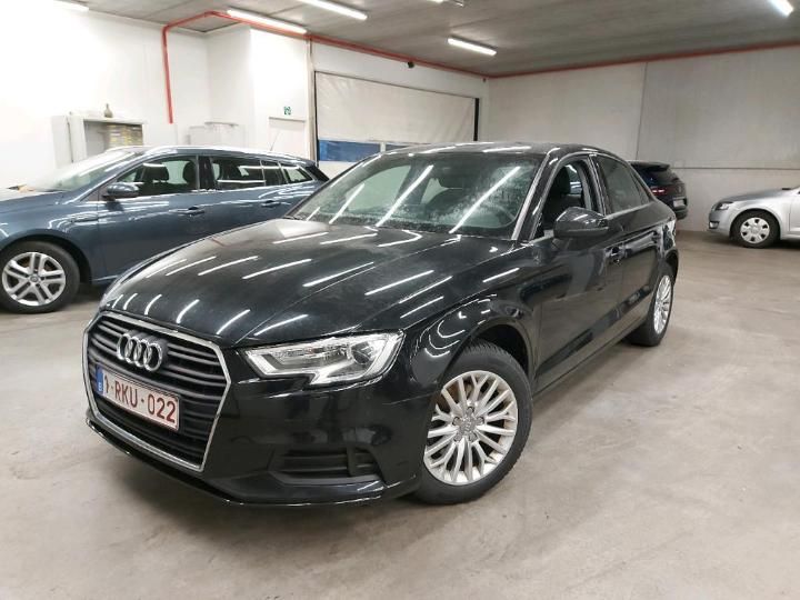 AUDI A3 BERLINE 2017 wauzzz8v2h1049172