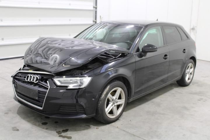 AUDI A3 SPORTBACK 2017 wauzzz8v2ha121083