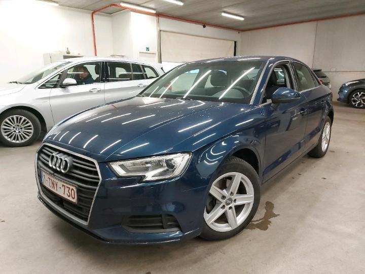 AUDI A3 BERLINE 2018 wauzzz8v2j1044396