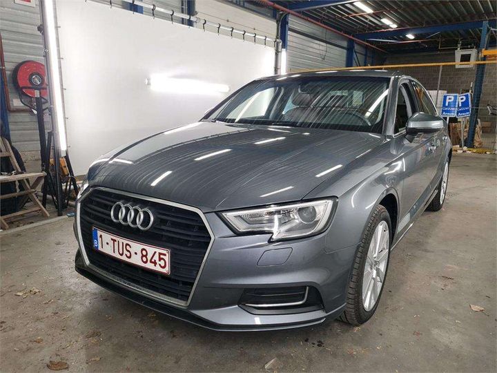 AUDI A3 BERLINE 2018 wauzzz8v2j1052742