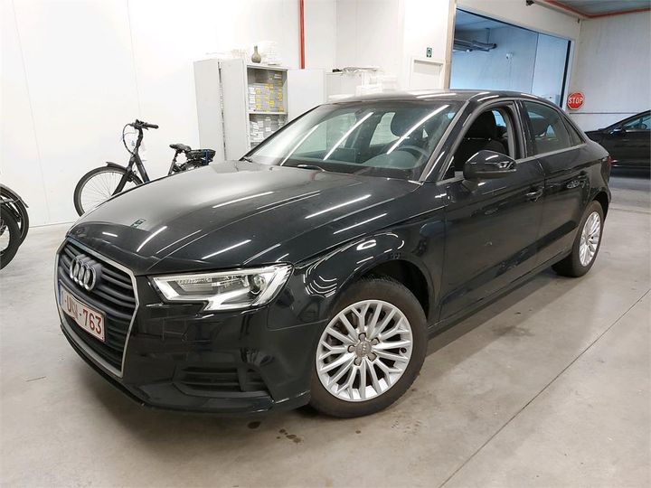 AUDI A3 BERLINE 2018 wauzzz8v2j1058203