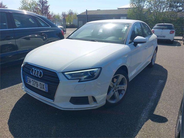 AUDI A3 BERLINE 2018 wauzzz8v2j1059545