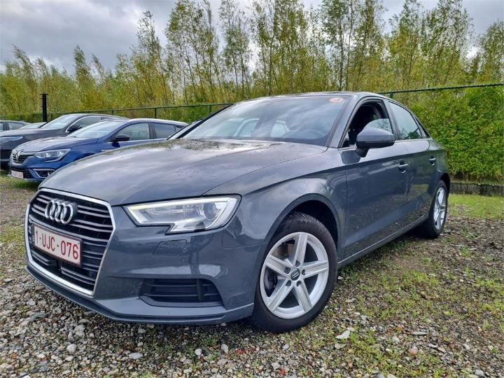 AUDI A3 SALOON 2018 wauzzz8v2j1070576