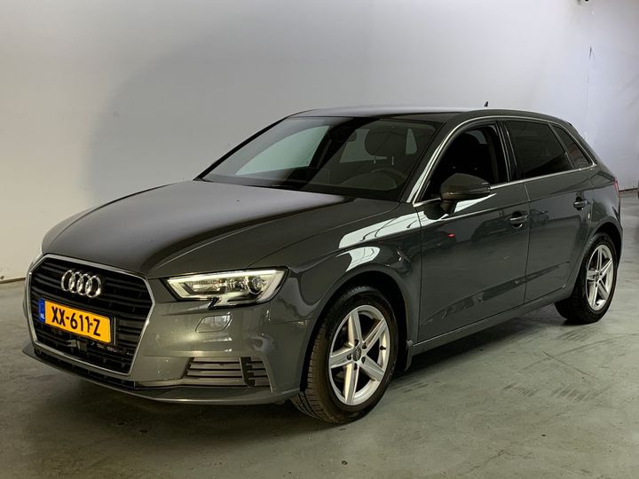 AUDI A3 SPORTBACK 2017 wauzzz8v2ja044396