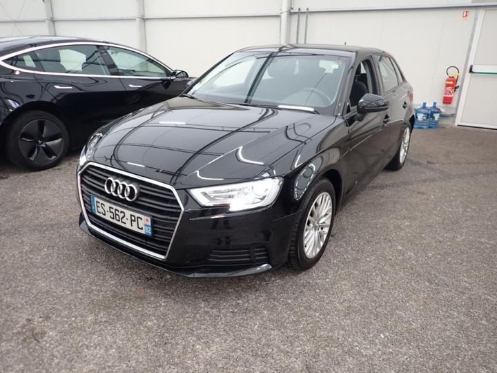 AUDI A3 SPORTBACK 2017 wauzzz8v2ja068066