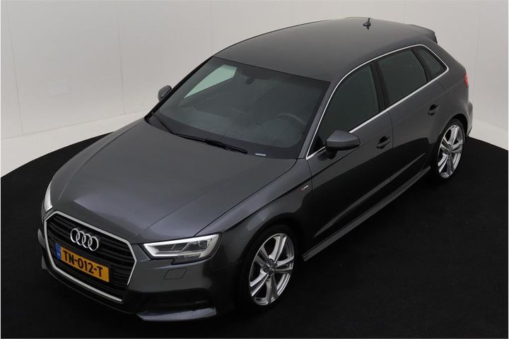 AUDI A3 SPORTBACK 2018 wauzzz8v2ja072442