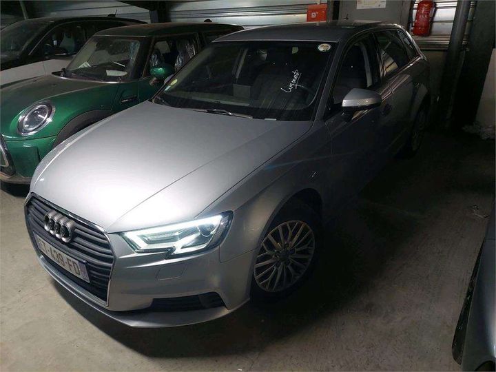 AUDI A3 SPORTBACK 2018 wauzzz8v2ja073039