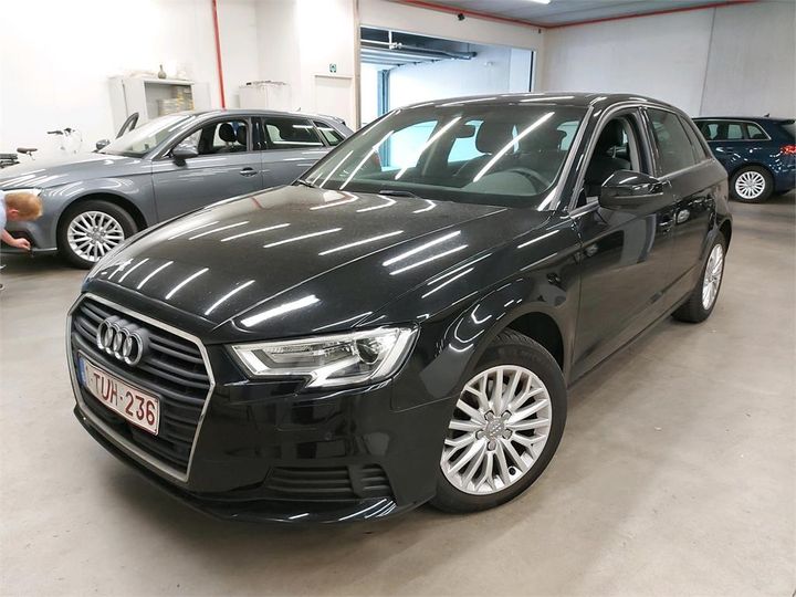 AUDI A3 SPORTBACK 2018 wauzzz8v2ja086177