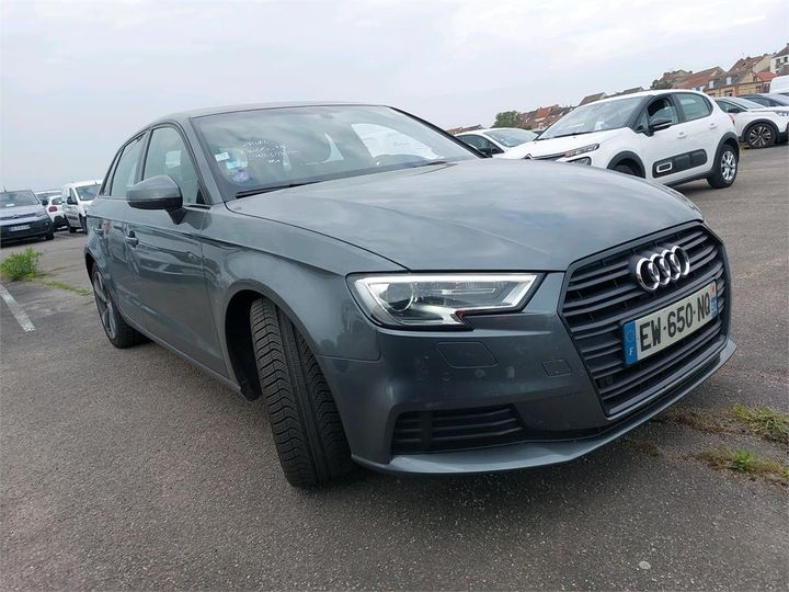 AUDI A3 SPORTBACK 2018 wauzzz8v2ja099494