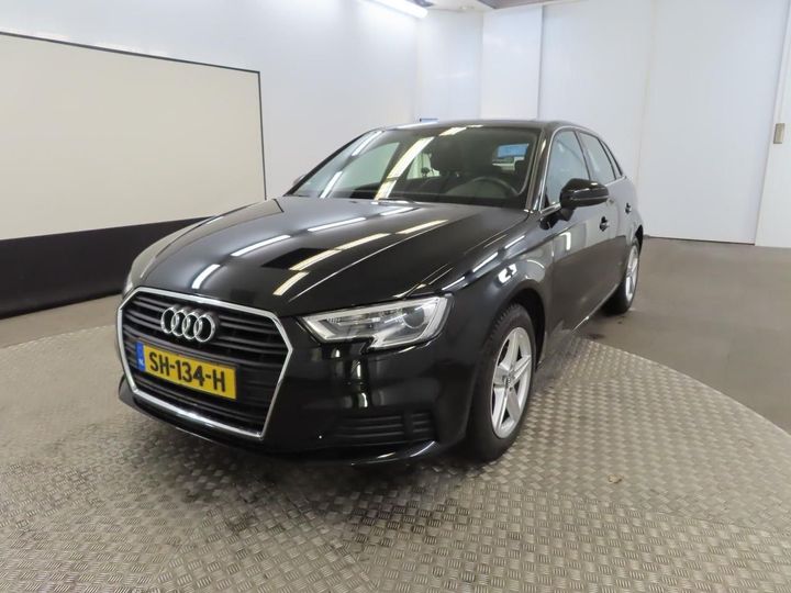 AUDI A3 SPORTBACK 2018 wauzzz8v2ja103964