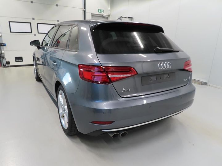 AUDI A3 2018 wauzzz8v2ja131666