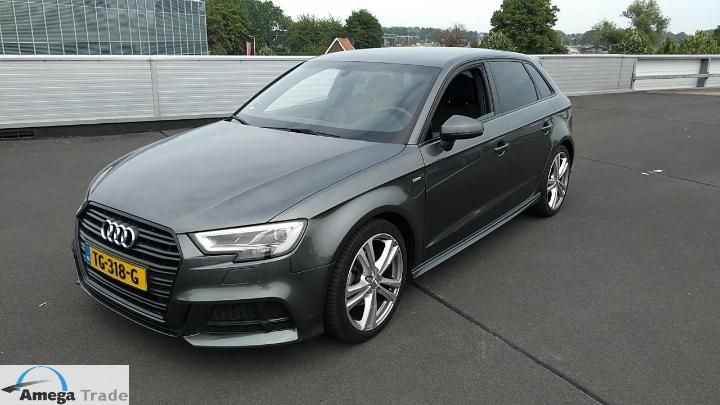 AUDI A3 SPORTBACK 2018 wauzzz8v2ja144093