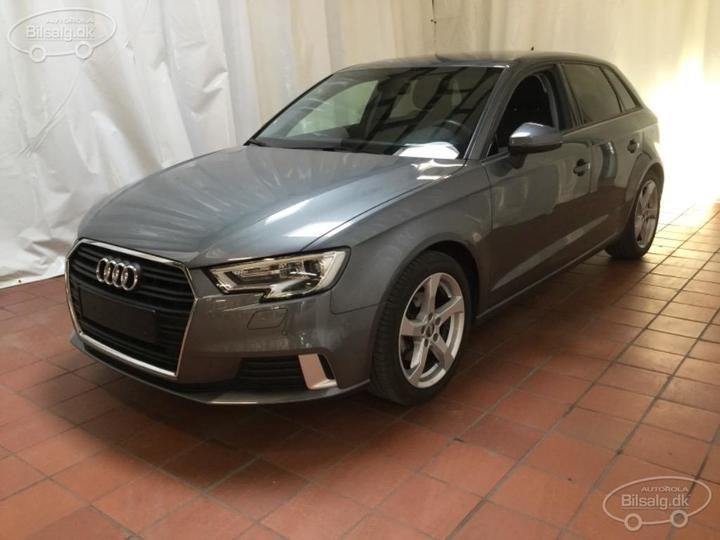 AUDI A3 SPORTBACK 2018 wauzzz8v2ka026174