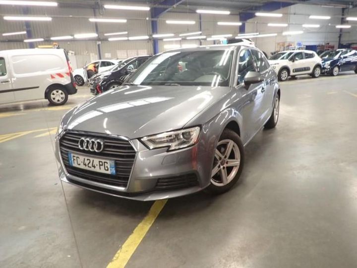 AUDI A3 SPORTBACK 2018 wauzzz8v2ka034209