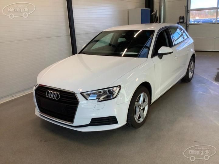 AUDI A3 SPORTBACK 2019 wauzzz8v2ka090554