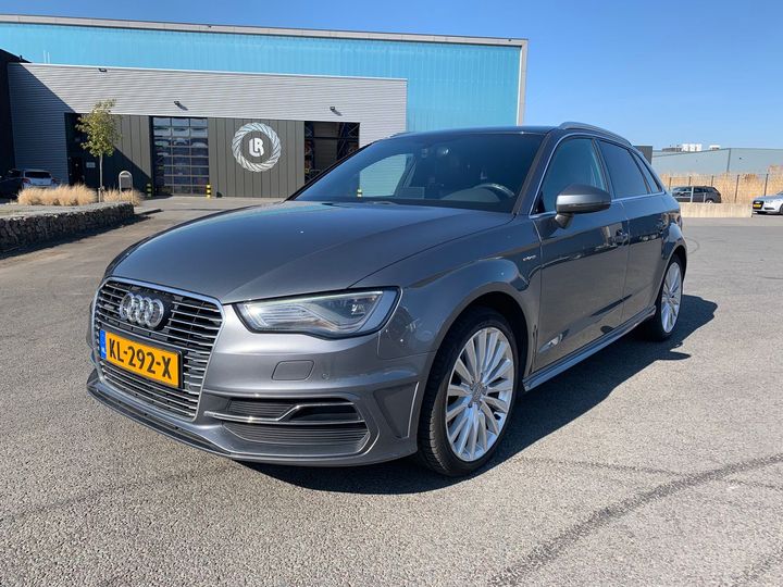 AUDI A3 SPORTBACK 2015 wauzzz8v3fa068665