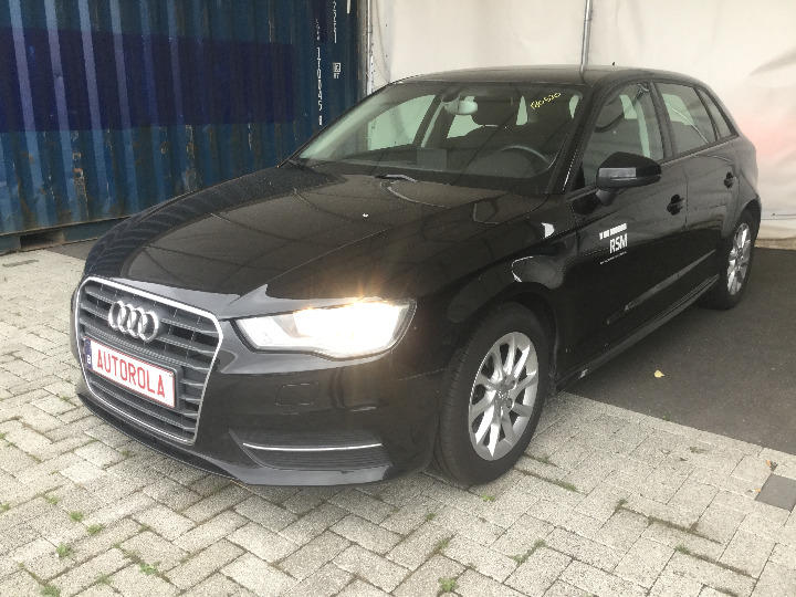 AUDI A3 SPORTBACK 2015 wauzzz8v3fa180530