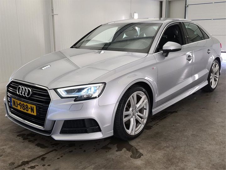 AUDI A3 2017 wauzzz8v3h1052890