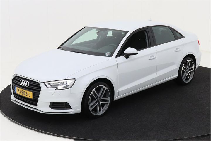 AUDI A3 LIMOUSINE 2018 wauzzz8v3h1076235