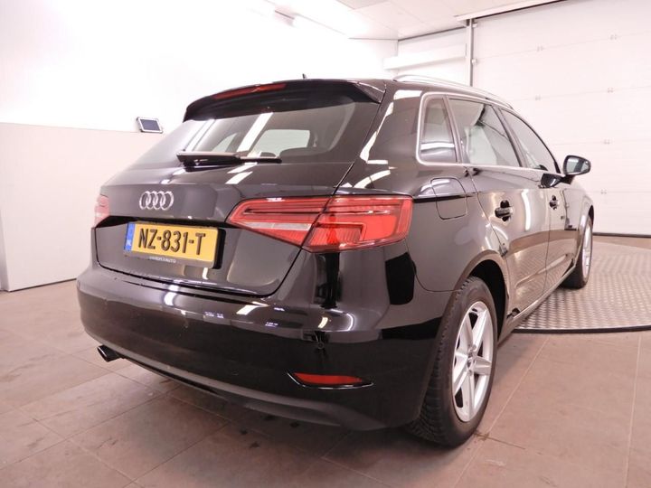 AUDI A3 SPORTBACK 2017 wauzzz8v3ha139639