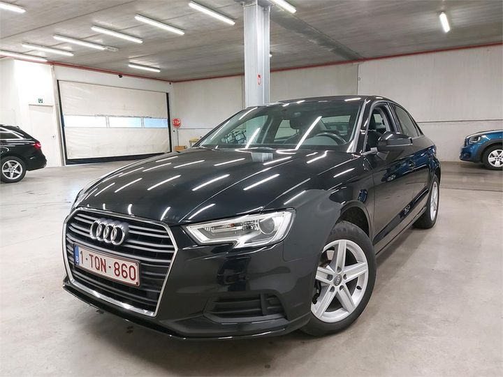 AUDI A3 BERLINE 2018 wauzzz8v3j1038641