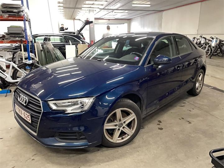 AUDI A3 BERLINE 2017 wauzzz8v3j1038736