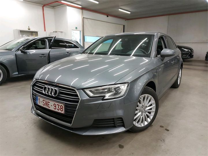 AUDI A3 SPORTBACK 2017 wauzzz8v3ja003355