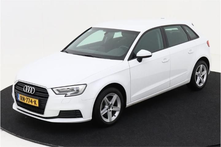 AUDI A3 SPORTBACK 2018 wauzzz8v3ja061837